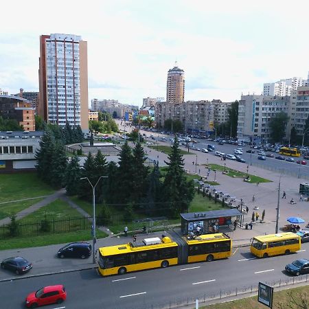 Отдельная Комната С Балконом В Апартаментах, Возле М Печерская Kyiv Exterior photo